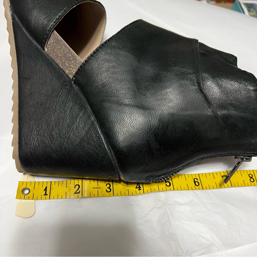 Diba True "Next N Line" Black Leather Wedge Sandals 10 NWOT - Picture 14 of 16